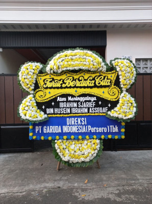Papan Bunga Duka di Aur Kuning
