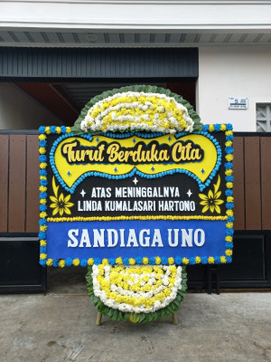 Papan Bunga Duka di Aur Kuning